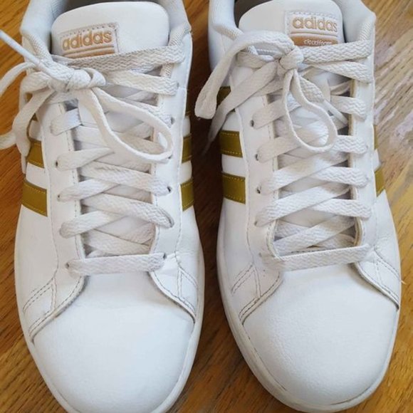 ADIDAS sneakers women's size 8 - Picture 1 of 6